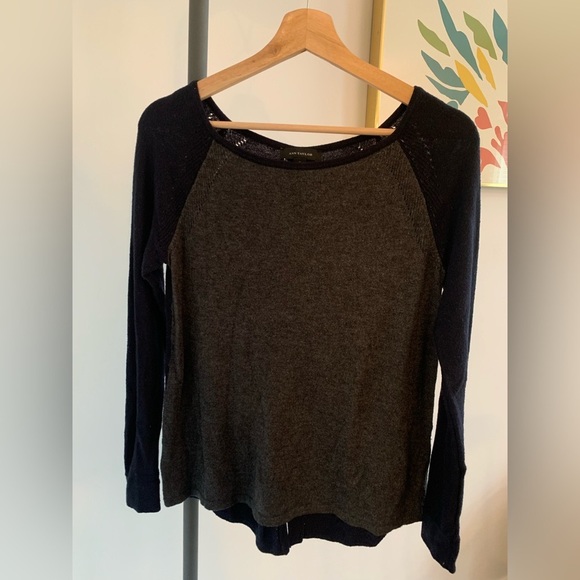 Ann Taylor Sweaters - Ann Taylor women’s size small soft wool blend sweater